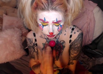 Submissive Clown