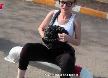 Jocelyn And Amateur Girlfriends Get Naughty On Vacation In Turkey