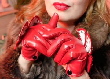 Leather Mistress, Indian Gloves