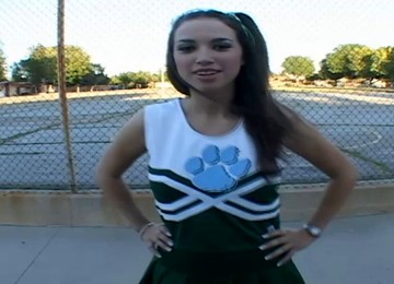 Long Haired Babe Makes That Face When A Warm Objects Enters Your Hole