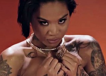 Oiled Up Honey Gold Gets Fucked Like There's No Tomorrow