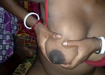 Pados Ki Moti Bhabhi Ki Chudai Ki Raat Mein