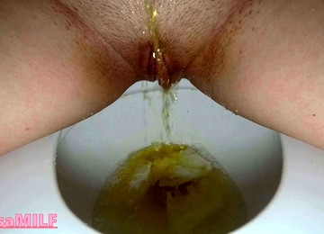 He Peeing On My Pussy While I Piss In Toilet