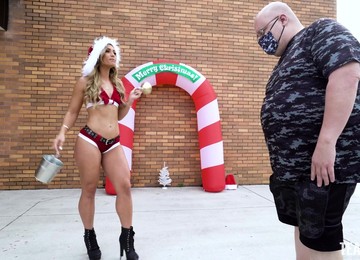 Hot Ass Slut Kelsi Monroe Enjoys Getting Fucked Balls Deep