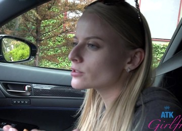 Skinny Blondie Paris White Shows Her Hard Nipples And Sexy Jeans