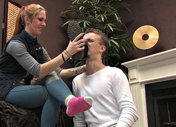 Fayes Sweaty Feet After Taking Off Her Riding Boots