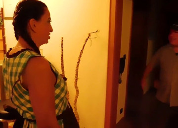 Bavarian Fuck, Von Hinten