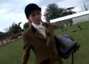 Horsey College Girl Proves She S A Good Ride !