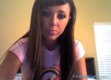 Gorgeous Webcam Teen Shows Perfect Body