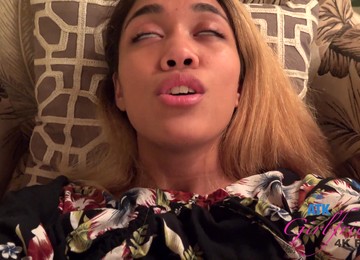 Skinny Thai Girl Gave A Foot Job Before Getting Fucked