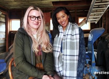 Lesbian Couple Have Anal Fun With A Toy - Amateur Fetish Lesbian Sex With Ass Toying In Van