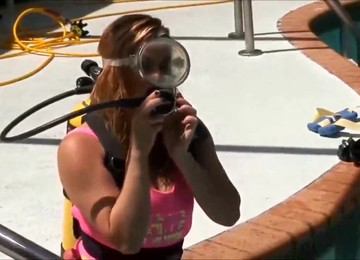 Woman Drowning Underwater, Underwater Breathhold Girls