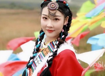 Chinese Beauty In National Costume Enjoys Sucking The Cock - Model Media