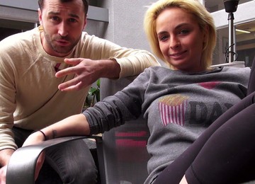 Smoking Blonde Babe Ashlee Grahan Sits On His Face Before Riding