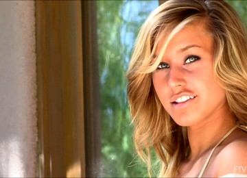 Hot Ass Pornstar Kennedy Leigh Enjoys Pleasuring Her Cravings