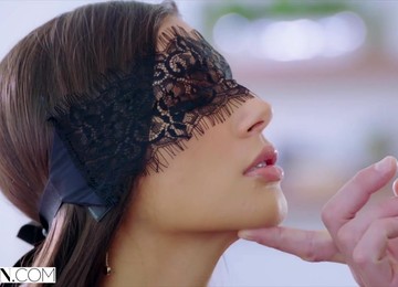 VIXEN Gianna Dior Has A Very Kinky Relationship