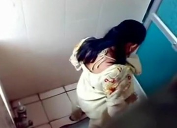 Let's Spy On All Natural Indian Chicks Pissing In The Public Toilet