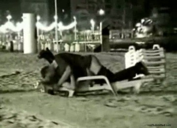 Horny Amateur Couple Having Sex At Night No The Beach