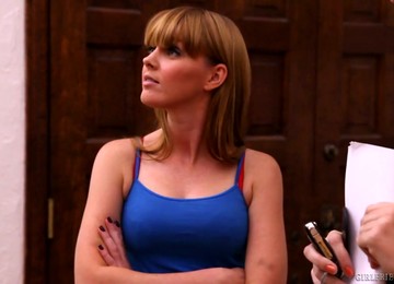 Tall Hottie With Weird Pose Jodi Taylor Lures Sweetie For Lesbian Intercourse