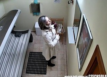 Amazing Masturbation In The Solarium