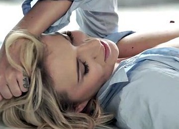 Angel Piaff Leg Shaking Orgasm