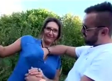 Brunette French MILf Outdoor