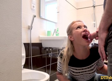 Ass Eating Chicks Cherry Kiss And Rebecca Volpetti Have A 3-way